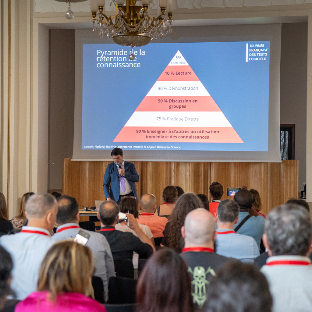 Guillaume Cousin, lors de la conférence sur la ludopédagogie et la qualité logicielle à la JFTL 2025.